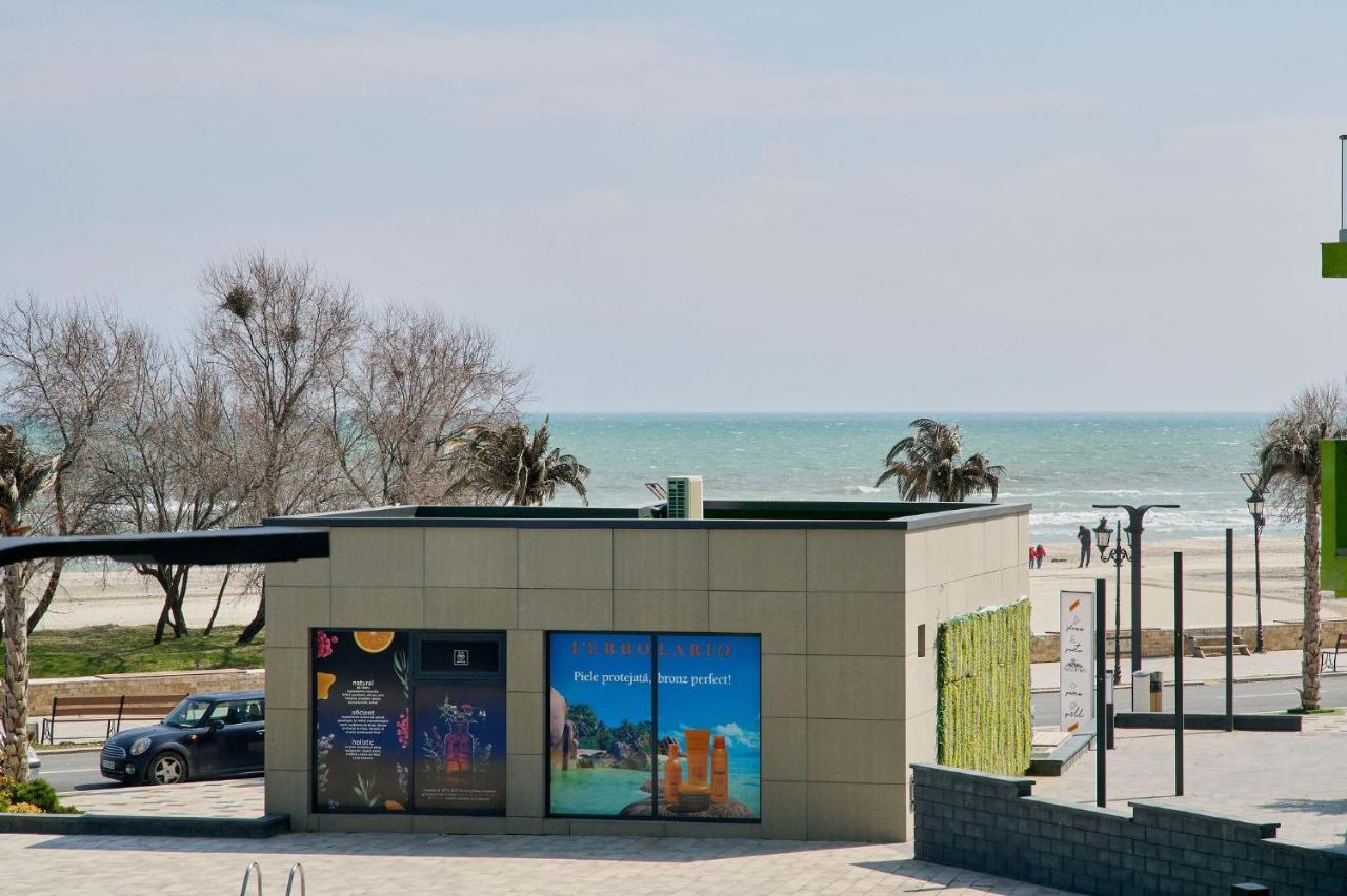Maya Apartment- Spa N Pools Beach Resort Mamaia Eksteriør billede
