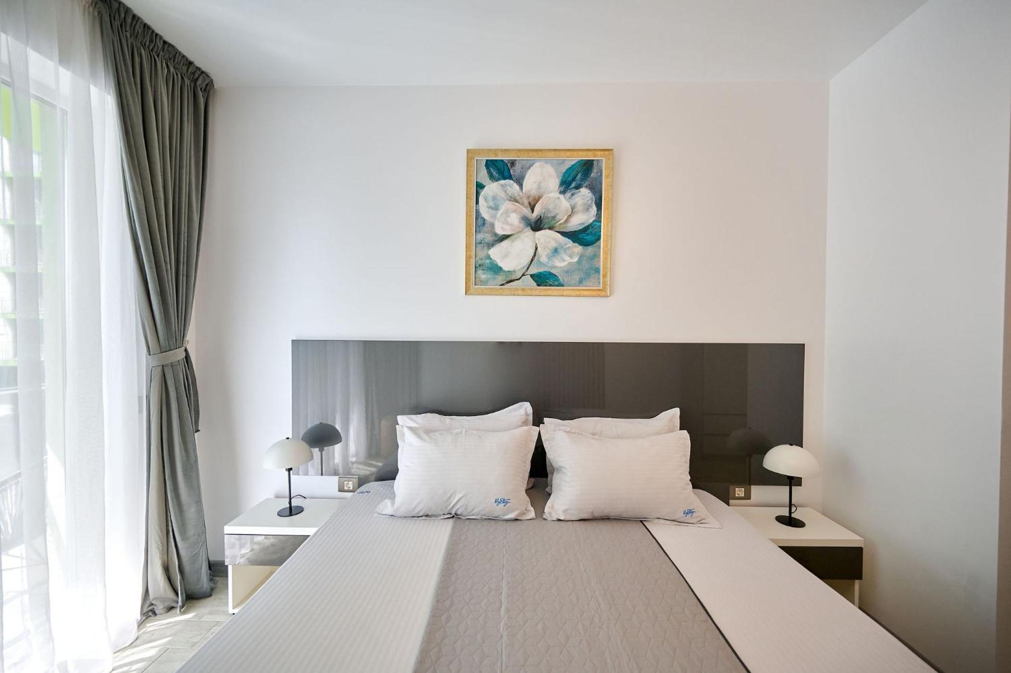 Maya Apartment- Spa N Pools Beach Resort Mamaia Eksteriør billede
