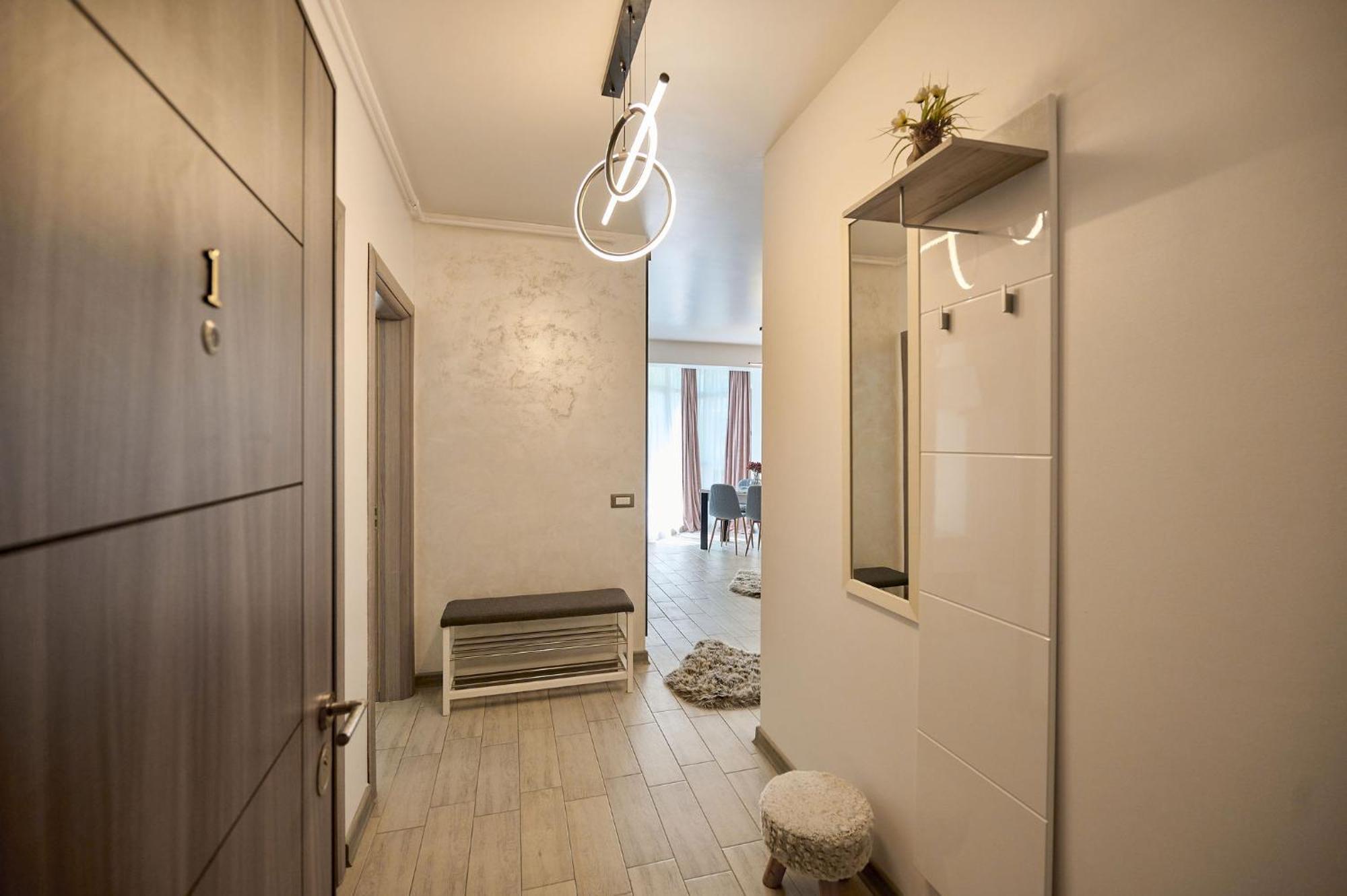 Maya Apartment- Spa N Pools Beach Resort Mamaia Eksteriør billede